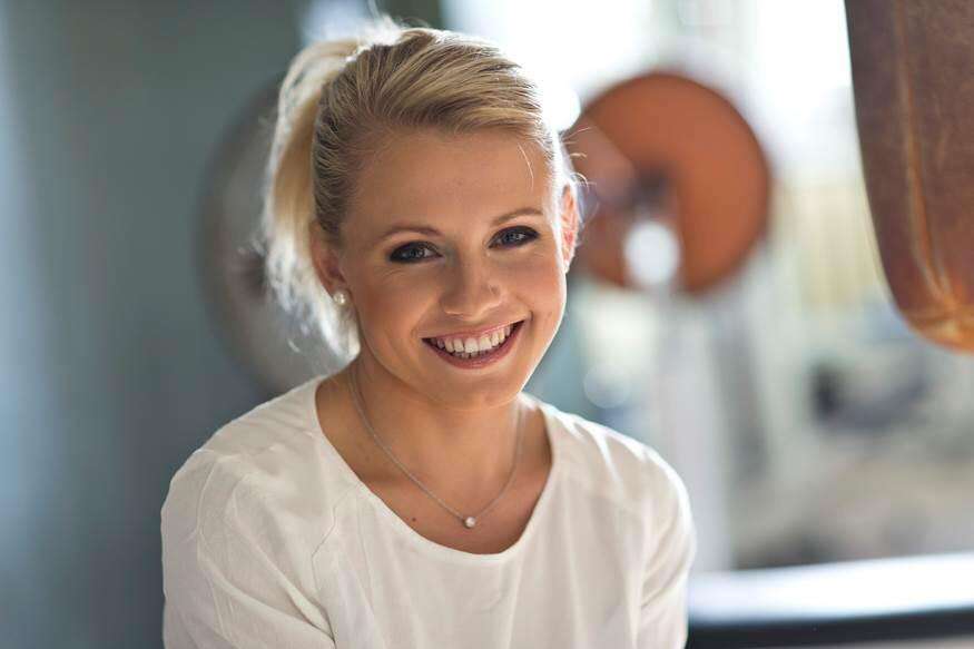 Julia Simic - Nàng tiền vệ yêu kiều của Cỗ xe tăng Đức