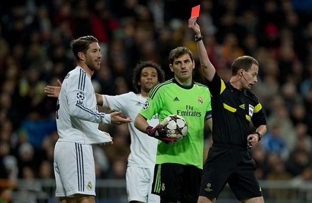 Ảnh bài viết 30 tình huống thẻ đỏ 'điên rồ' nhất trong bóng đá