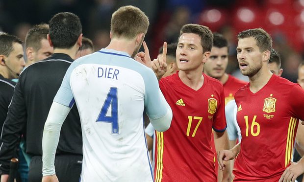 Ảnh bài viết Sao Man Utd bị tố chơi bẩn, thúc cùi chỏ