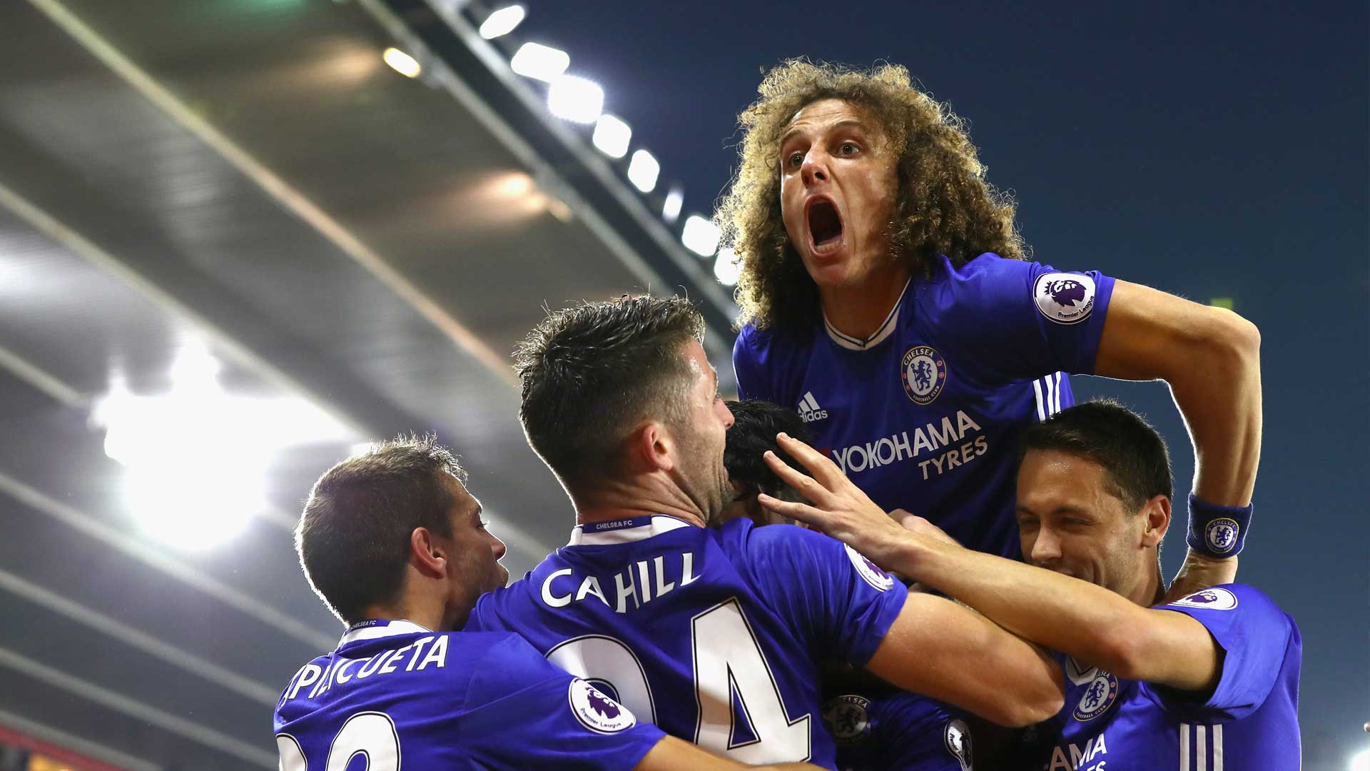 Ảnh bài viết Neville: David Luiz không còn như cậu bé 10 tuổi chơi Playstation