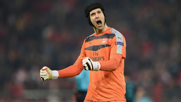 Petr Cech chơi đòn 'tâm lý chiến' với Man United