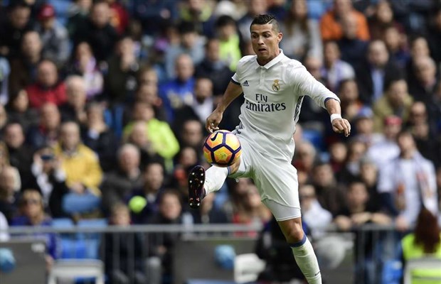 Zidane muốn thử nghiệm Ronaldo đá như số 9 trước Atletico
