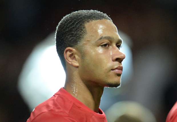 Memphis Depay sa sút vì... nhớ mẹ