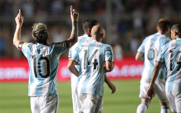 Messi 'hạ gục' fan bằng sự hào phóng 