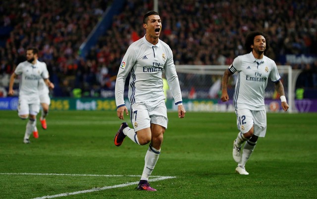 Điểm tin sáng 20/11: Ronaldo, Giroud thiết lập kỉ lục; Hàng công M.U gặp hạn