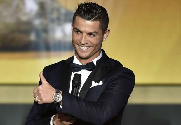 Ronaldo khẳng định tham vọng 'vượt mặt Messi'