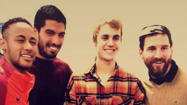 Justin Bieber bất ngờ xuất hiện trong buổi tập của Barcelona