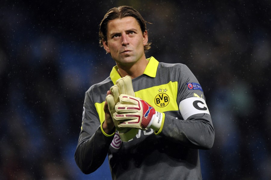 Ảnh bài viết Roman Weidenfeller trổ tài bắt penalty