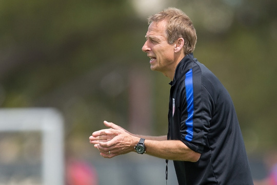 HLV Klinsmann bị LĐBĐ Mỹ sa thải
