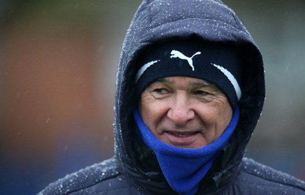 Leicester đội mưa tập luyện, chờ ngày làm nên lịch sử