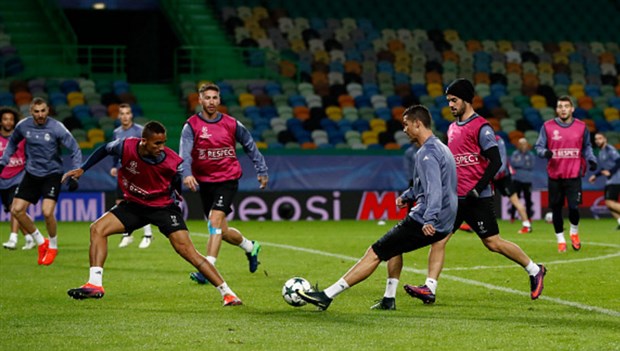 Ronaldo gồng mình chuẩn bị cho ngày đi 'săn vé' của Real