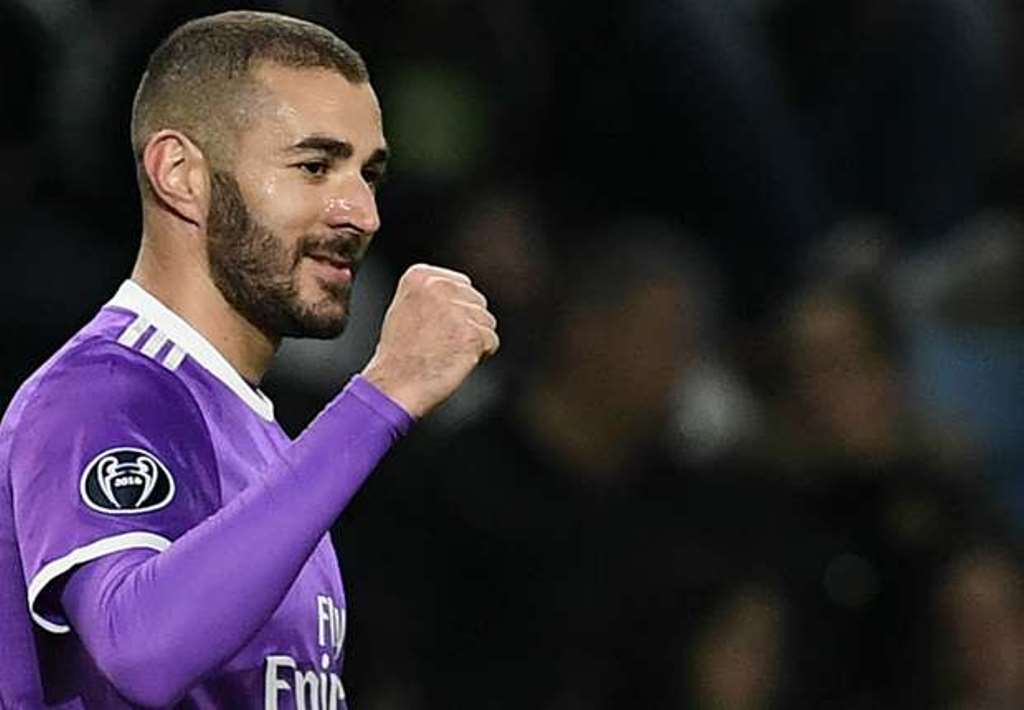 Karim Benzema vượt qua thành tích ghi bàn của Eusebio ở Champions League