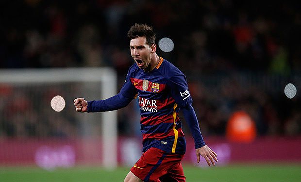 Tương lai Messi: HLV Enrique cũng 'bó tay'