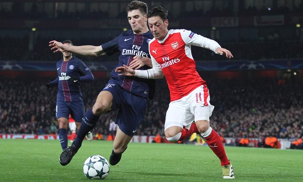 Góc chiến thuật: Tầm nhìn Oezil giúp Arsenal sống sót