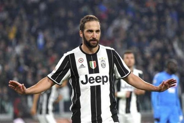 Sợ bị ám sát, sao Juventus thuê vệ sĩ canh gác ngày đêm