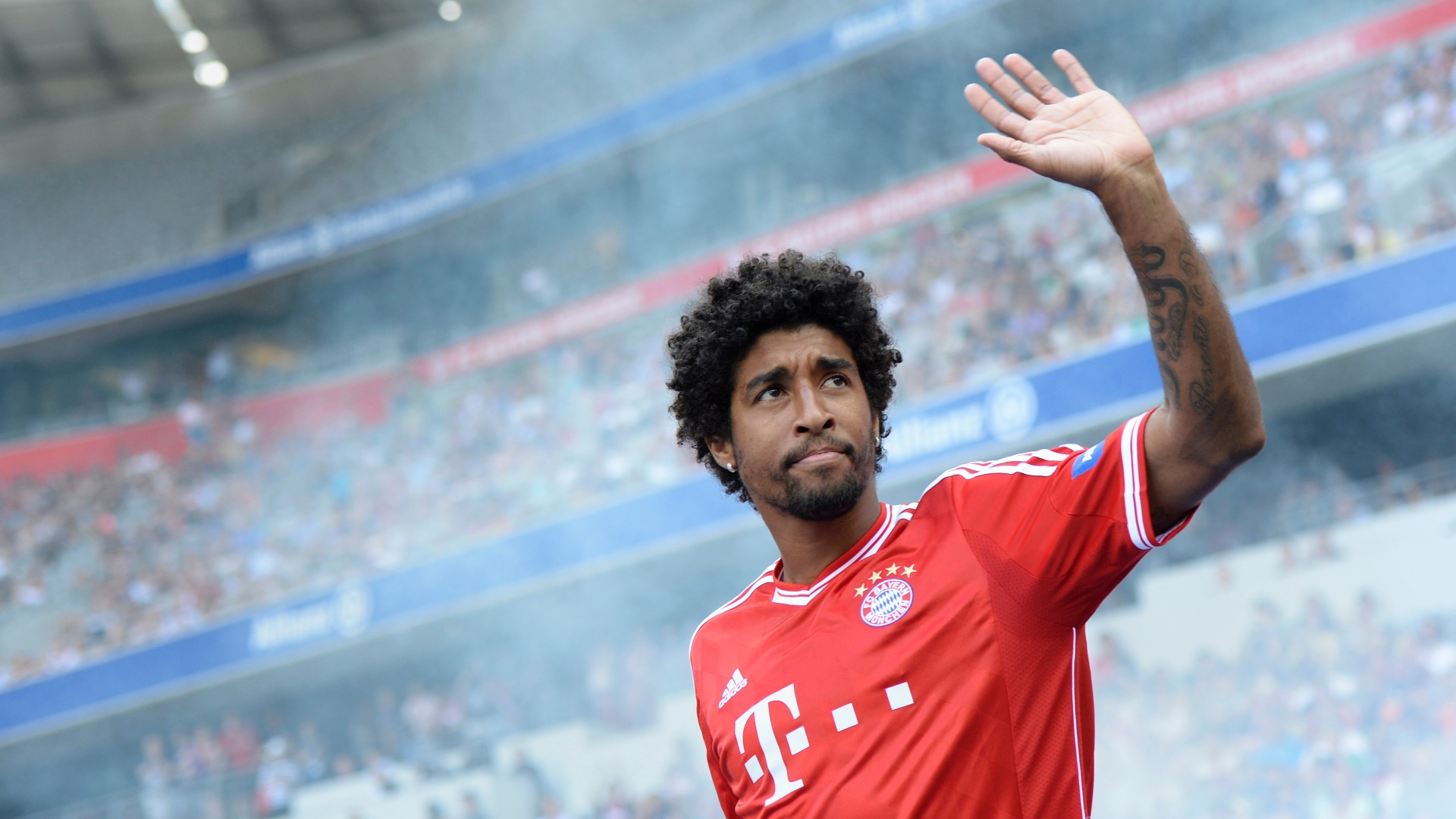 Dante đầy chắc chắn khi còn khoác áo Bayern Munich