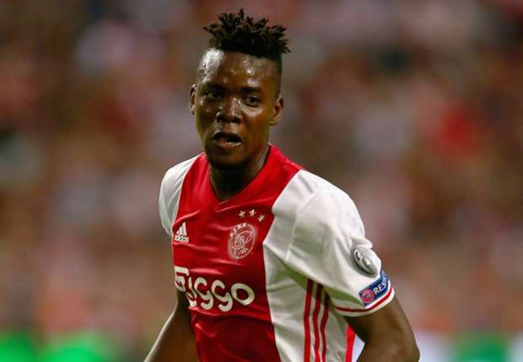 Lyon cử người theo sát sao trẻ Chelsea