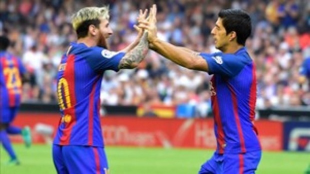 Nhờ Suarez, Messi sẽ gia hạn với Barca