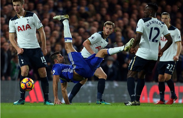Ngược dòng trước Tottenham, Chelsea đòi lại ngôi đầu từ Liverpool