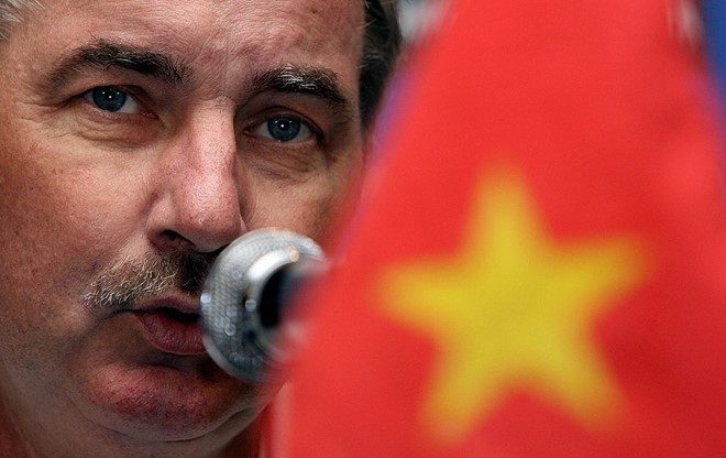 Ảnh bài viết HLV Alfred Riedl và mối lương duyên giữa hai nền bóng đá