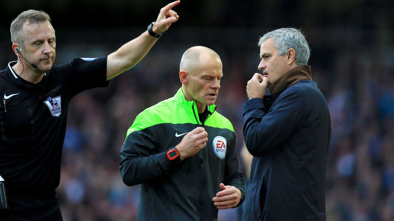 Điểm tin chiều 29/11: Mourinho chính thức lãnh án; Việt Nam đau đầu tìm người thay Đình Luật