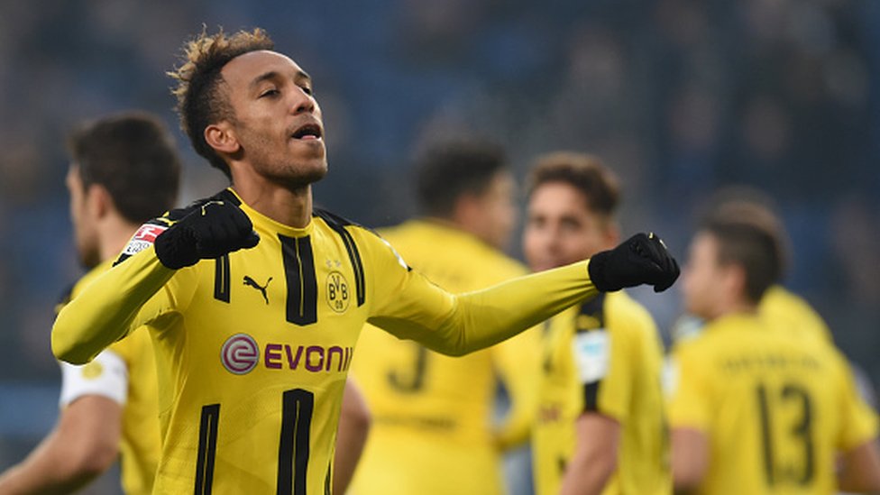 Ảnh bài viết Cú poker của Aubameyang vào luới Hamburger SV