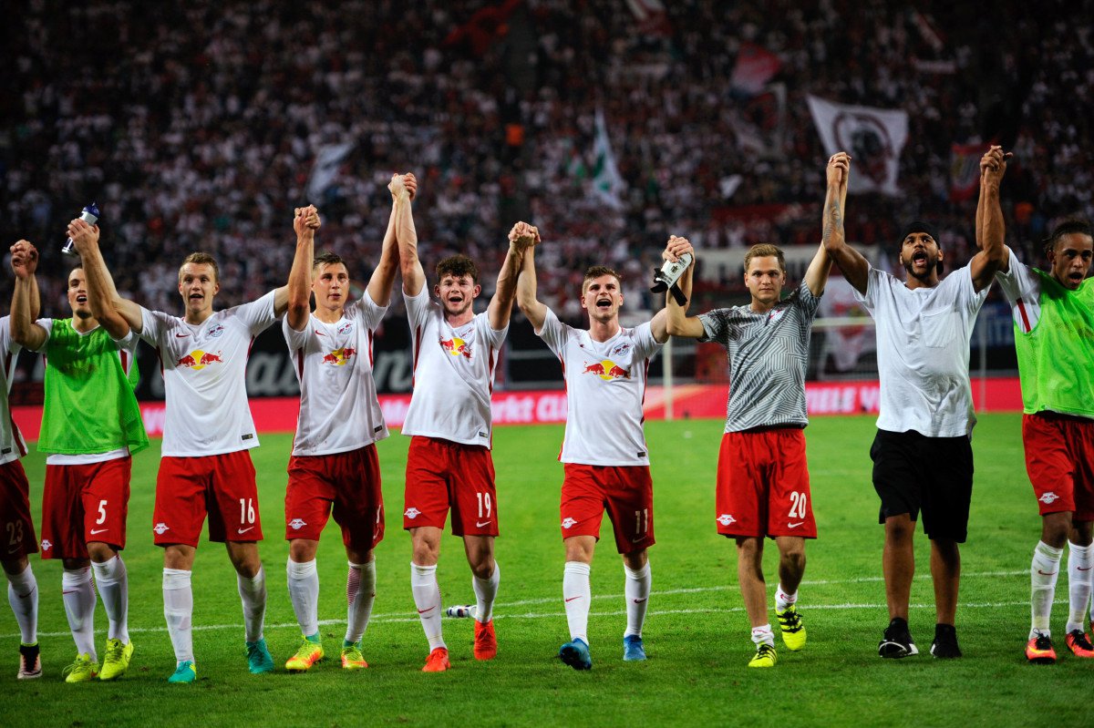 Toni Kroos lên tiếng bênh vực RB Leipzig