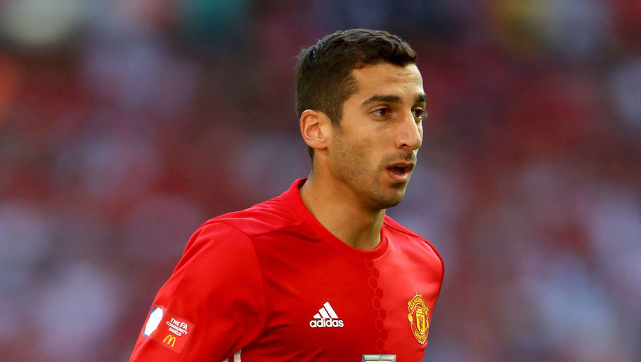 Điểm tin chiều 01/12: Mkhitaryan khiến Mourinho phấn khích; Việt Nam mất người trước Bán kết
