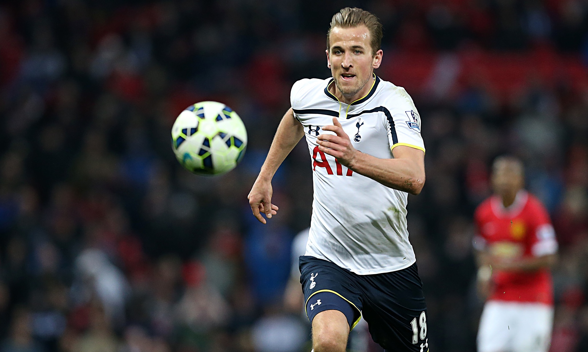 Điểm tin tối 01/12: Kane ở lại Spurs, Rooney mất suất đá chính, CLB của Úc liên hệ Ngọc Hải