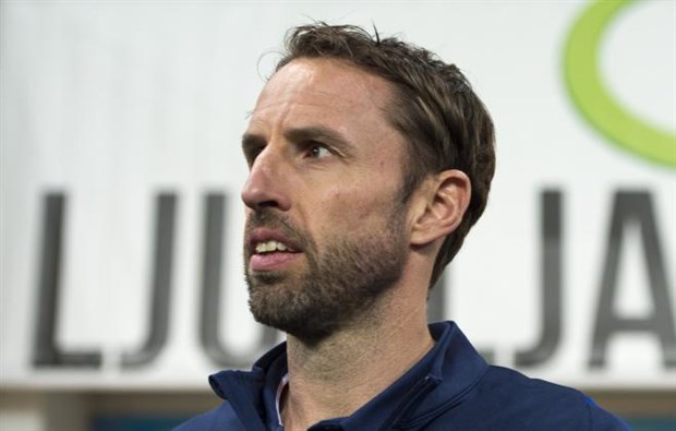 Ảnh bài viết Vừa chính thức nắm quyền, Southgate đã ngỏ lời với Gerrard 