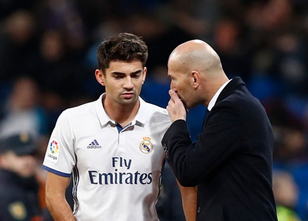 Zidane ra sân và ghi bàn, Real lại 'hủy diệt' Leonesa 