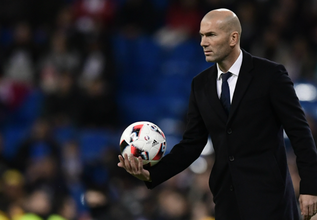 Real hòa Barca, Zidane cân bằng kỷ lục của Mourinho