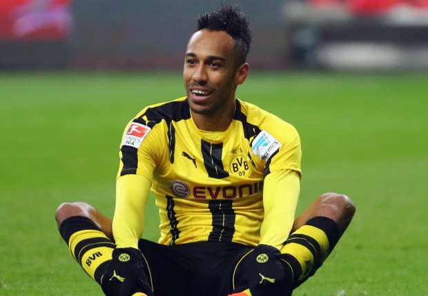 Dortmund đứng ngồi không yên vì Aubameyang