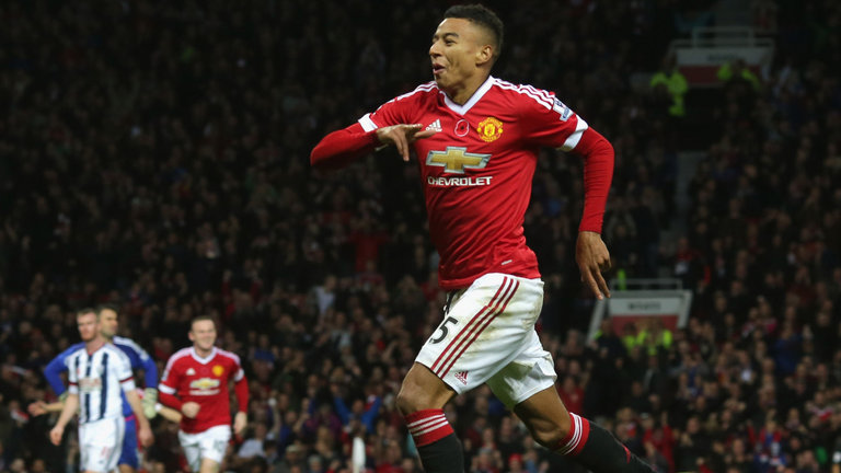 Ảnh bài viết Điểm tin sáng 05/12: Lingard khiến M.U phật lòng, Ibra bị 'phạt nguội'