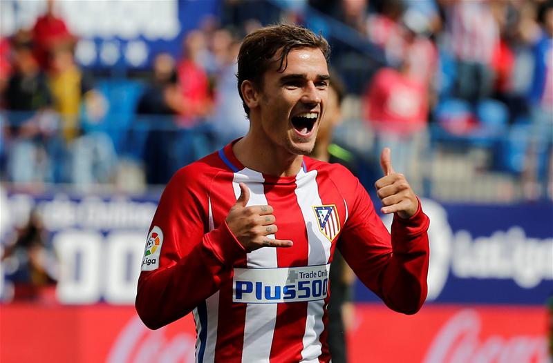 Ảnh bài viết Griezmann ngả mũ trước màn trình diễn của Oezil