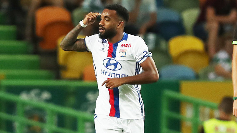Khả năng săn bàn nhạy bén của Alexandre Lacazette