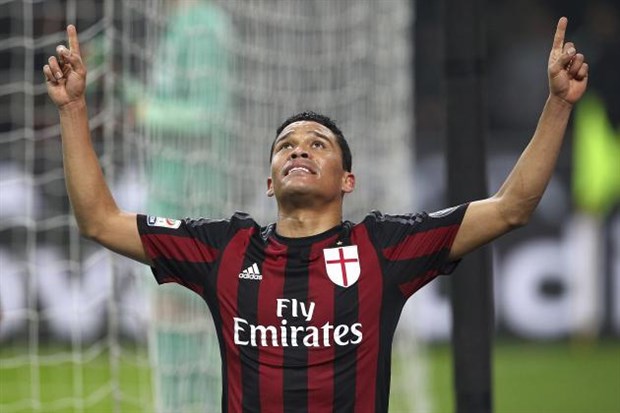 Bacca lại bỏ tập, ngày rời AC Milan đã đến