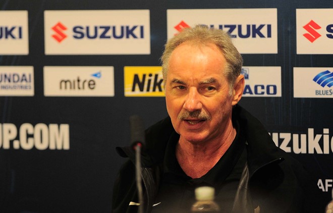 Ảnh bài viết Nghệ thuật đọc trận đấu của HLV Riedl được ca tụng hết lời