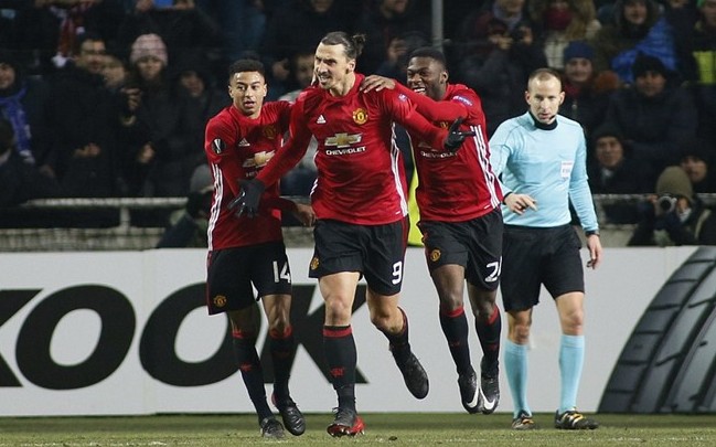 Ảnh bài viết Ibra, người thắp sáng căn phòng tối MU