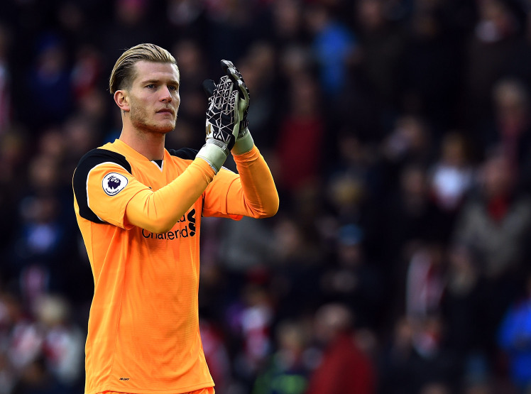 Klopp so sánh Karius với De Gea
