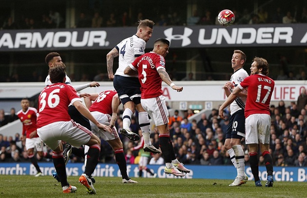 Ảnh bài viết 21h15 ngày 11/12, Man Utd vs Tottenham: Sốc nữa không, Mourinho?