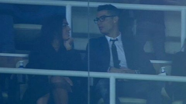 Ronaldo lần đầu công khai người yêu mới