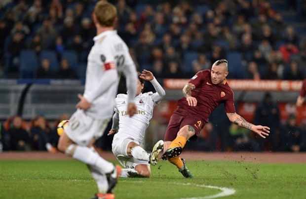 Nainggolan sắm vai người hùng giúp Roma 'vượt ải' Milan