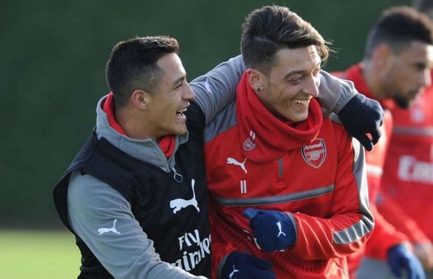 Ảnh bài viết Giám đốc Arsenal báo tin vui về tương lai Sanchez, Oezil