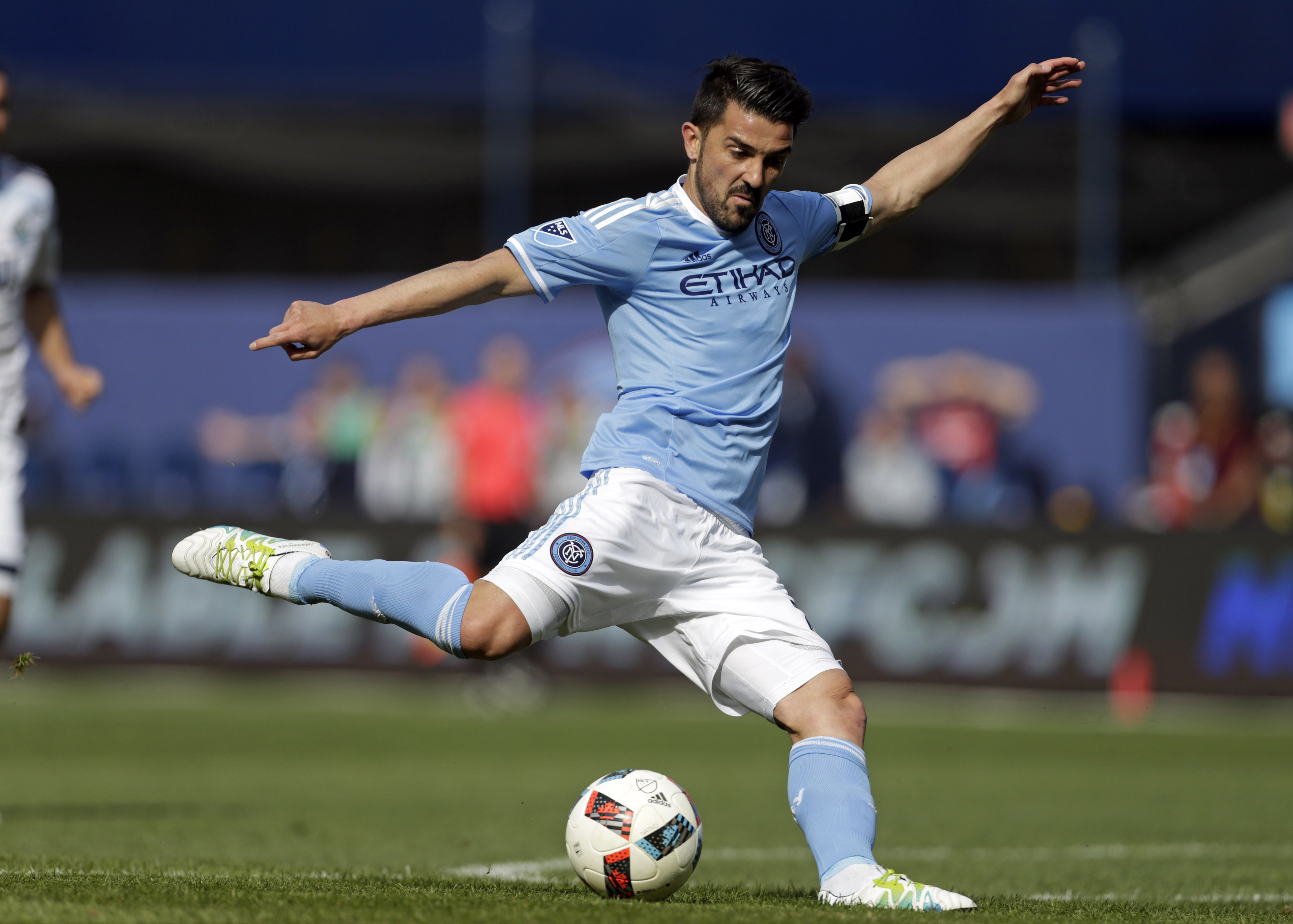 David Villa: "Cuối cùng Messi vẫn giỏi nhất"