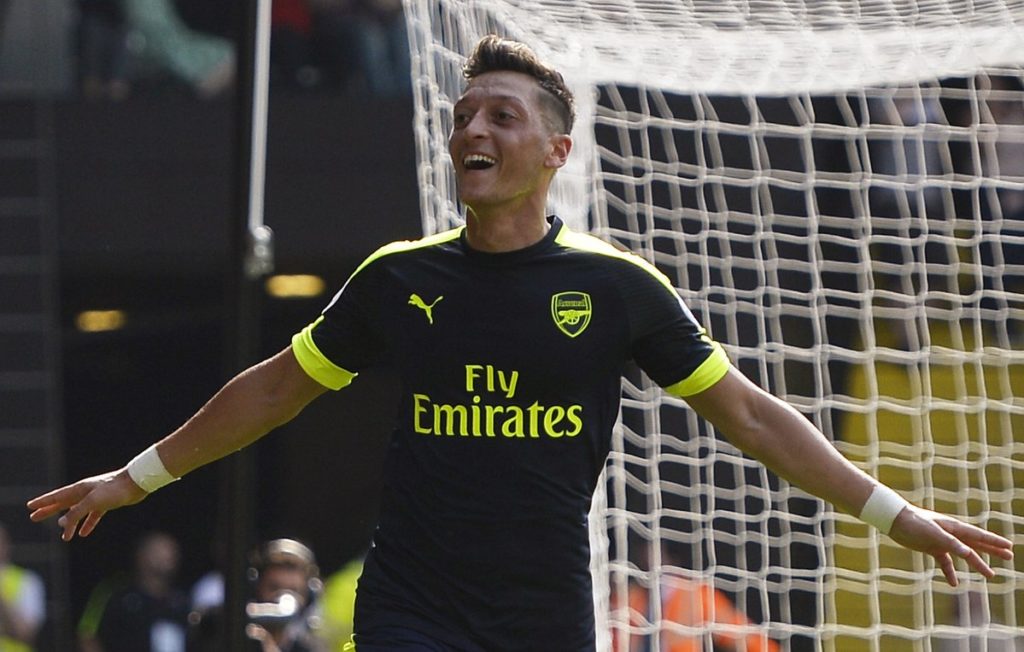 Điểm tin chiều 15/12: Real dồn tiền mua Oezil; Arsenal gặp khó vụ Draxler