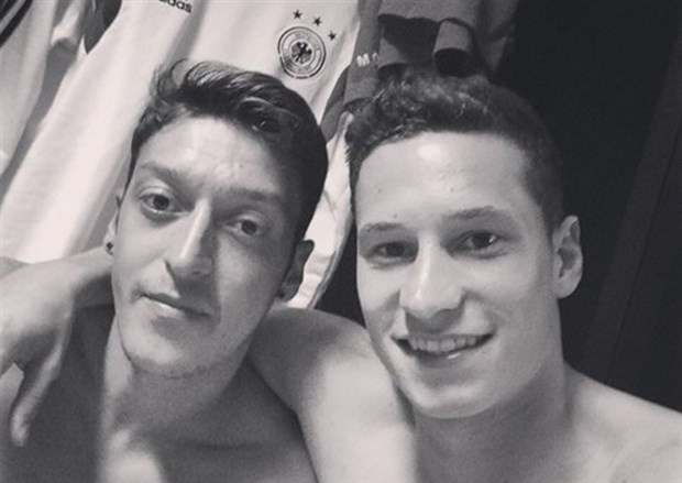 Ảnh bài viết Muốn giữ chân Oezil, Arsenal phải mua bằng được Draxler 