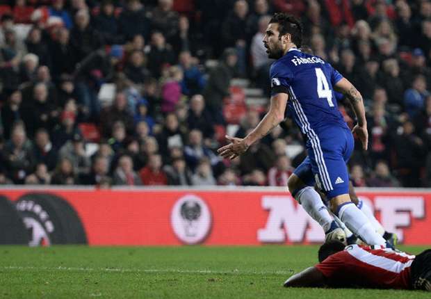 Ảnh bài viết Tỏa sáng rực rỡ, Fabregas dẹp tan chỉ trích