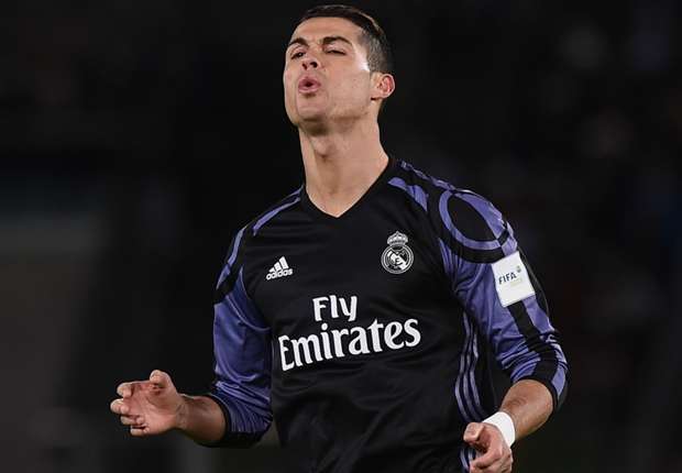 Đá cho Barca, Ronaldo không có cửa