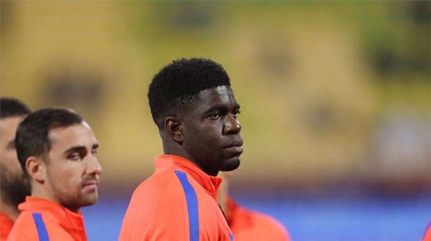 Neymar, Messi chỉ 'về sau' Umtiti trong phòng thay đồ Barcelona